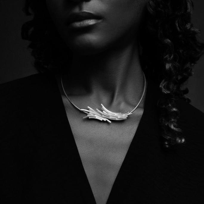 Curved Staffa Necklet - Image 3